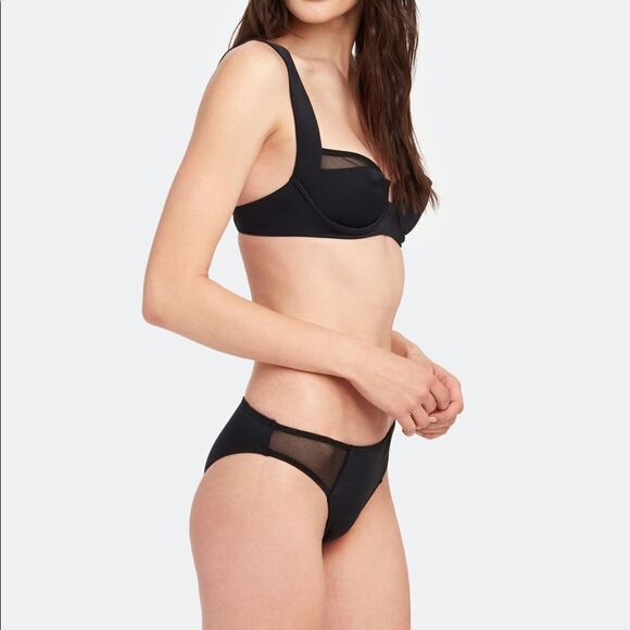 Balmain Balconette Bra & Mid Rise Brief Set Size Medium - Picture 2 of 16